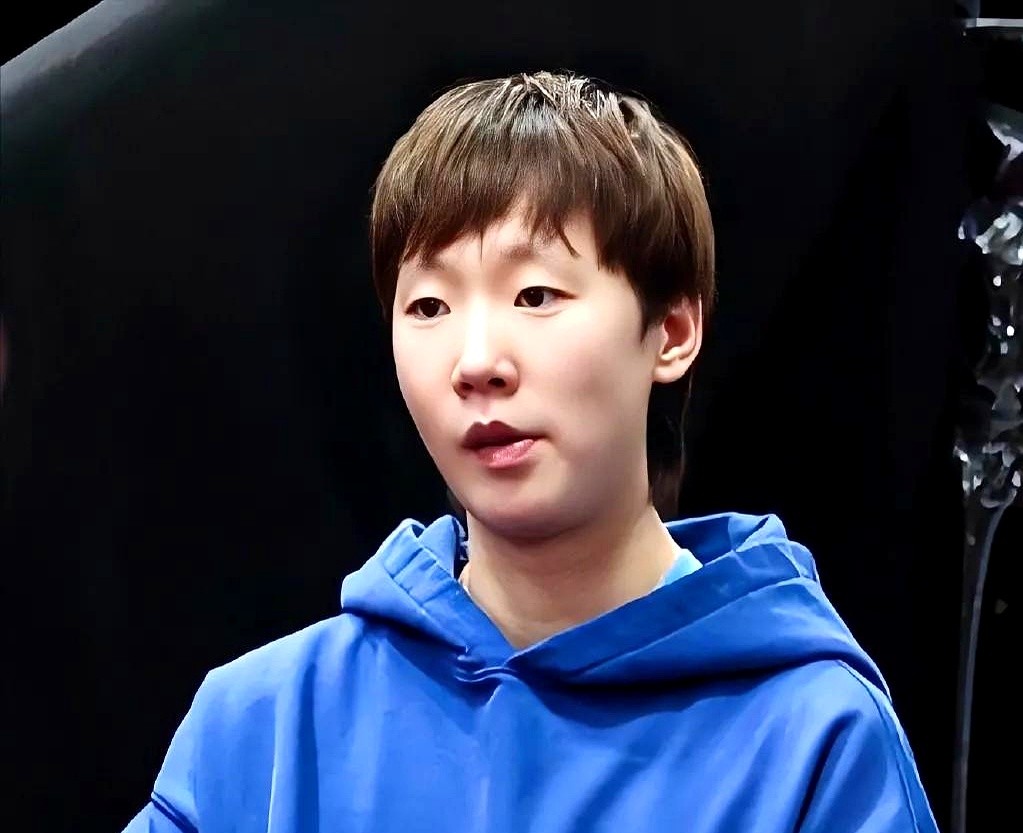 利奥内西球员表现不佳，受到质疑
